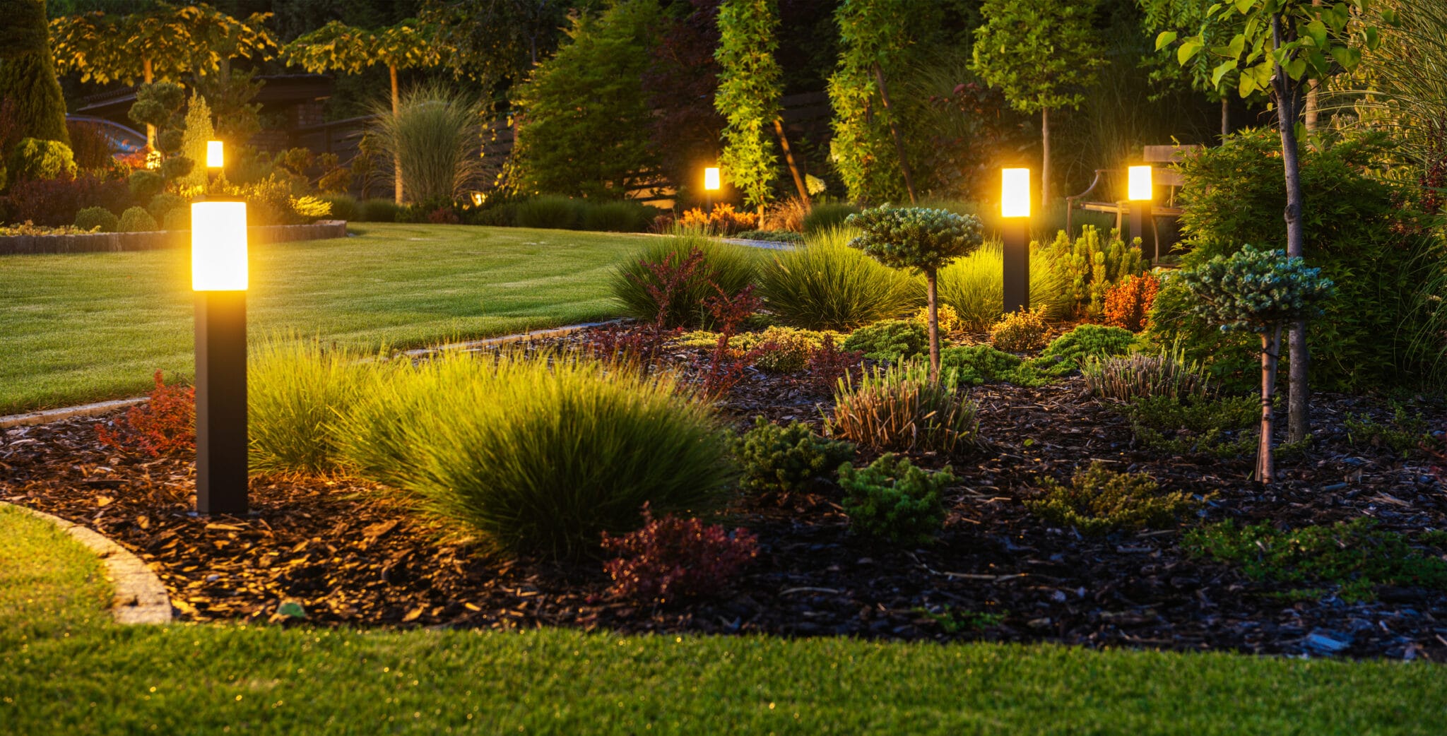 Elegant and Modern Garden LED Lighting.